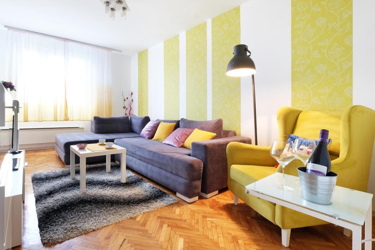 Apartment Paradise Fantasy Belgrado Esterno foto
