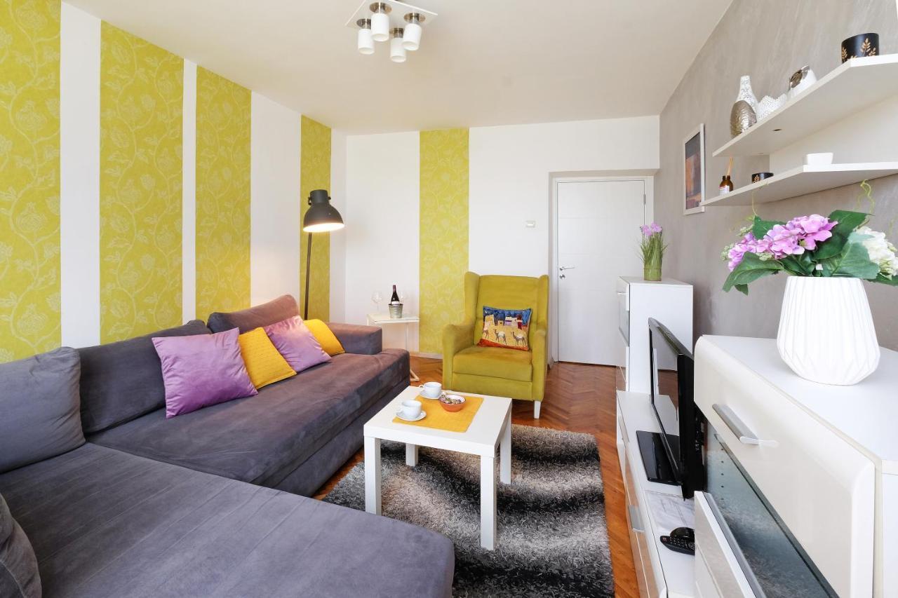 Apartment Paradise Fantasy Belgrado Esterno foto