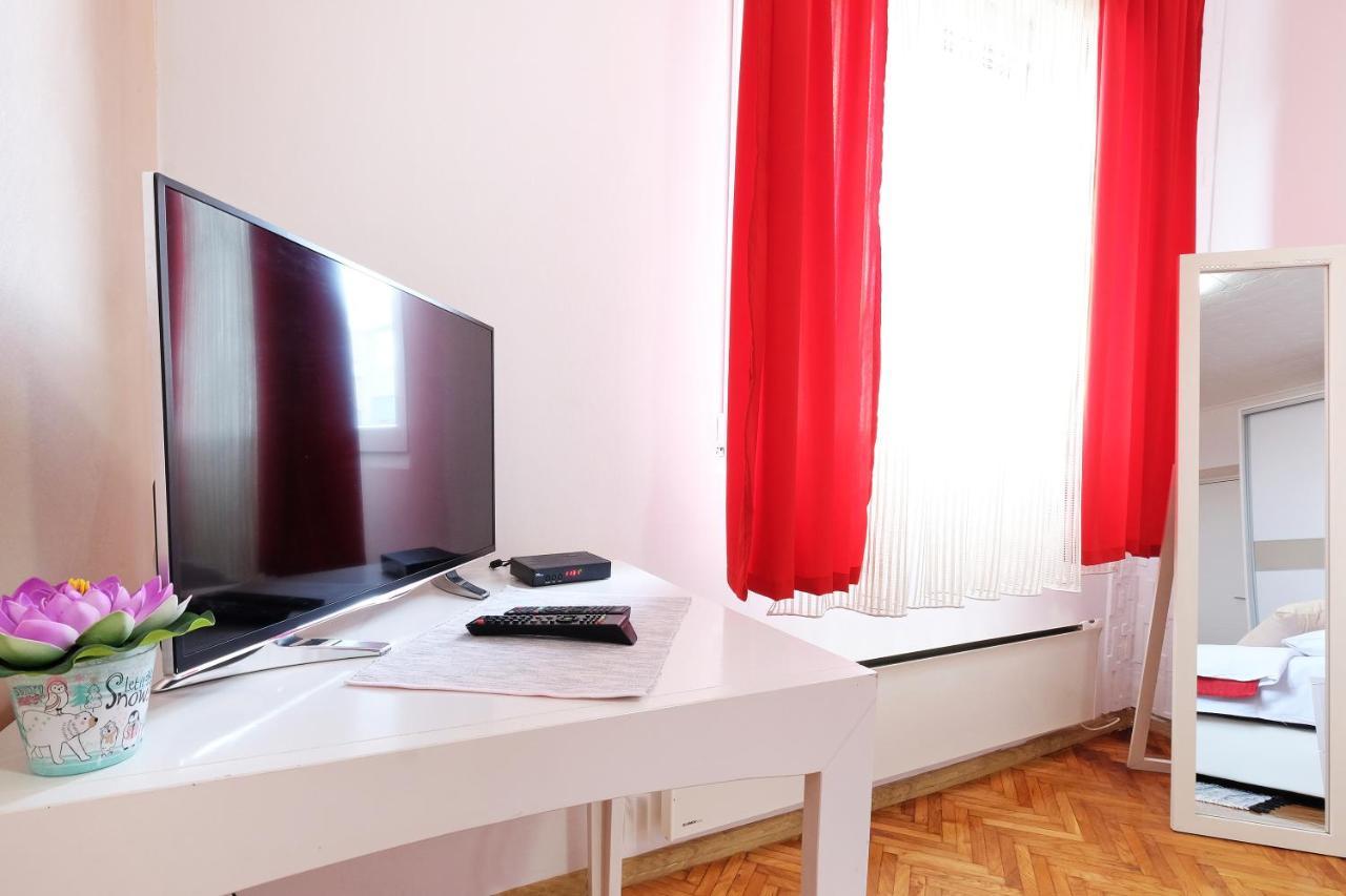Apartment Paradise Fantasy Belgrado Esterno foto
