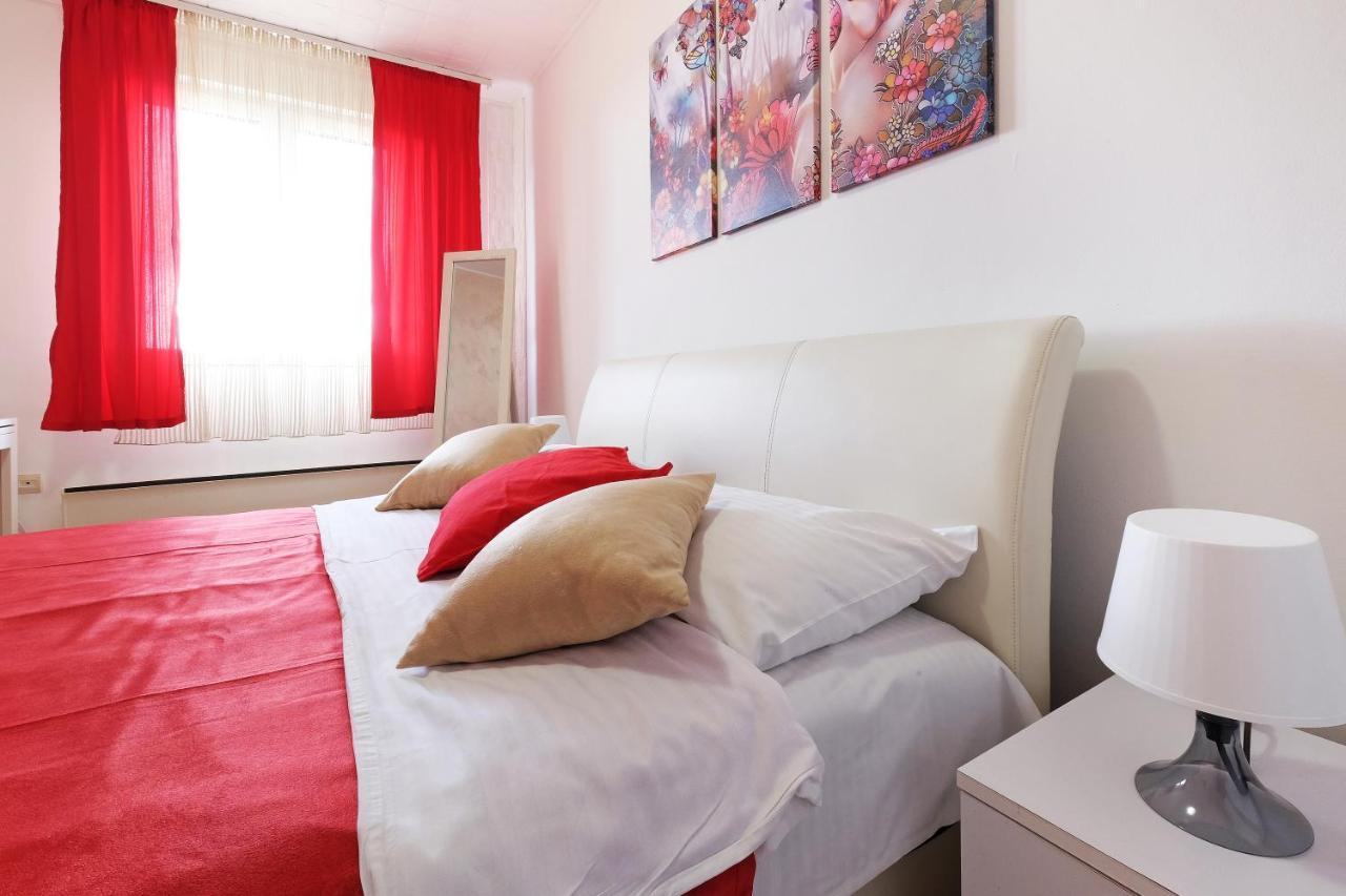 Apartment Paradise Fantasy Belgrado Esterno foto